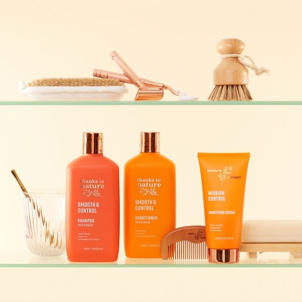 Smooth and Control Anti-Frizz Spray